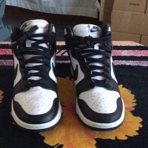Nike Black and White Sneakers